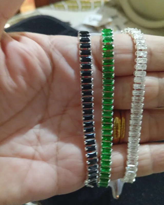 Pulseira riviera preta, verde ou cristal